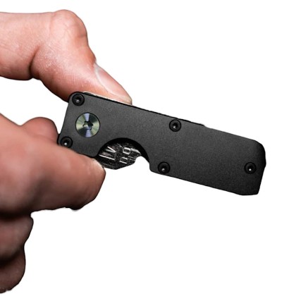 Customizable Professional Metal Key Organizer with Secure Locking Mechanism