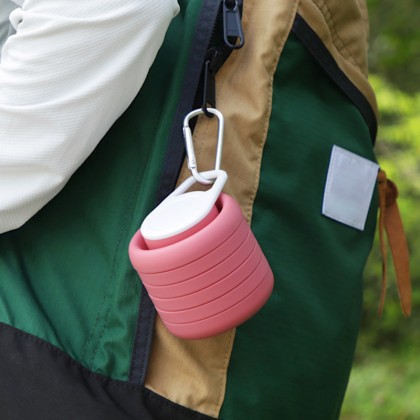 600ml Collapsible Silicone Outdoor Drinking Bottle with Integrated Carabiner