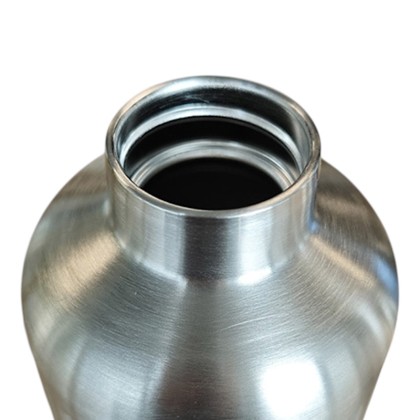 Premium 850ml Modern Minimalist Vacuum Insulated Water Bottle: 316 Stainless Steel Inner with Braided Lanyard